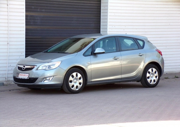 Opel Astra cena 23900 przebieg: 176000, rok produkcji 2010 z Drezdenko małe 436